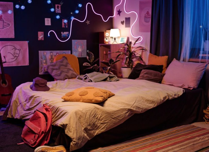 Teenage Girl Bedroom