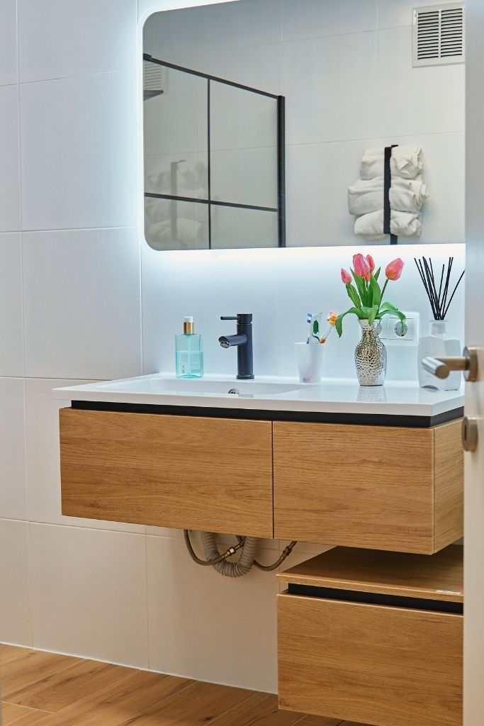 Bathroom Lighting Ideas Over Mirror