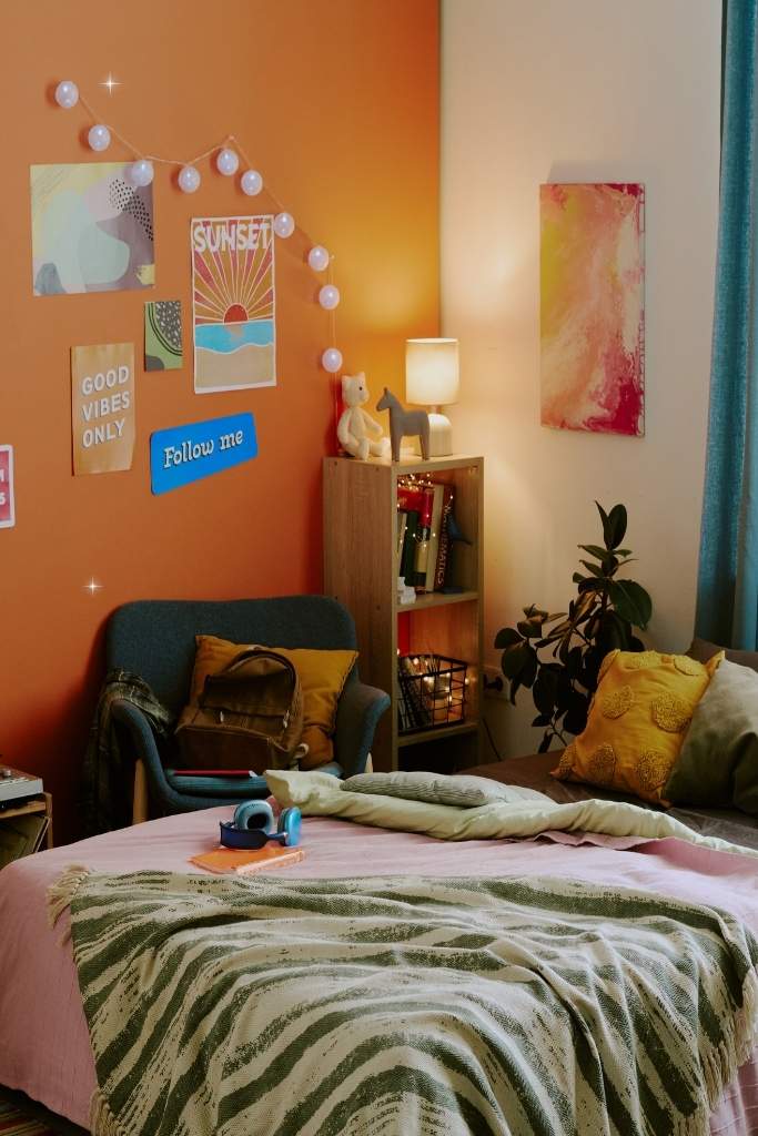 Cozy Teenage Girl Bedroom