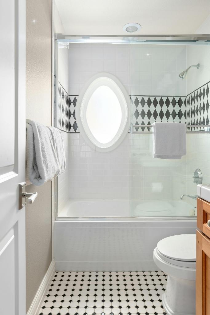 Small bathroom ideas