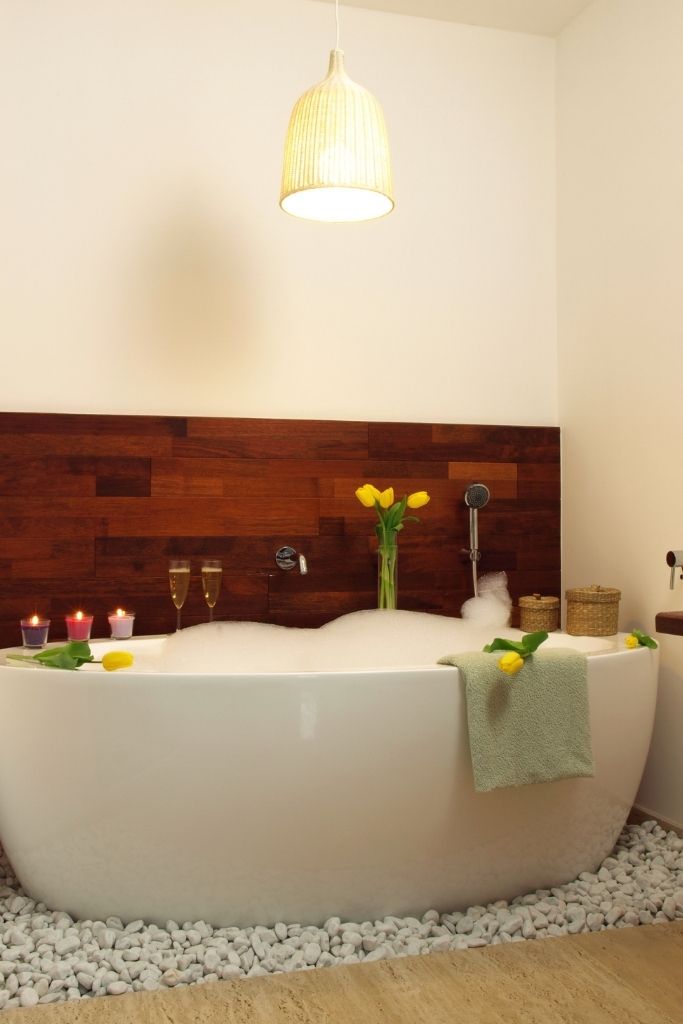 Romantic Bathroom Decor