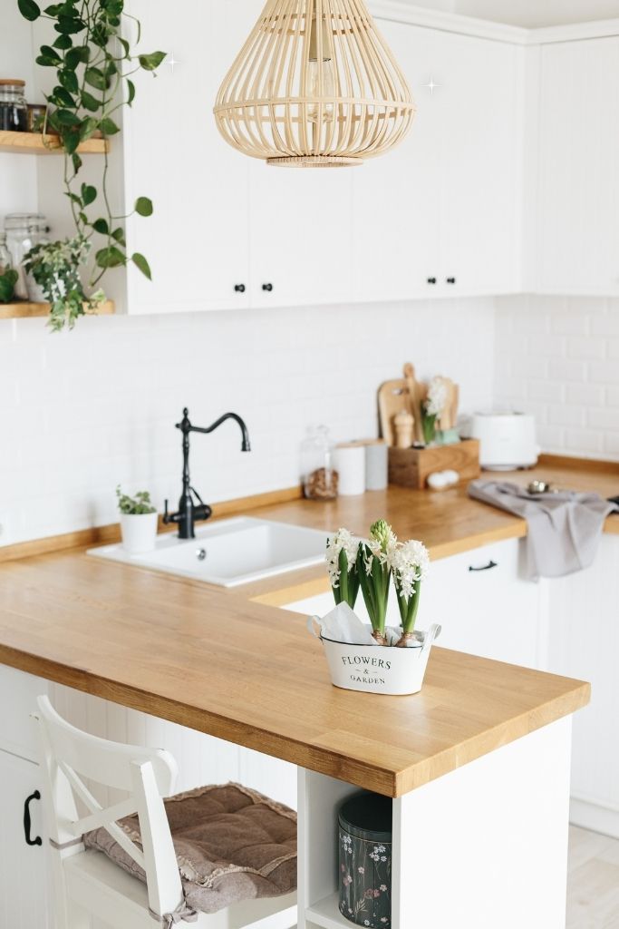 Spring-Themed Kitchen Decor