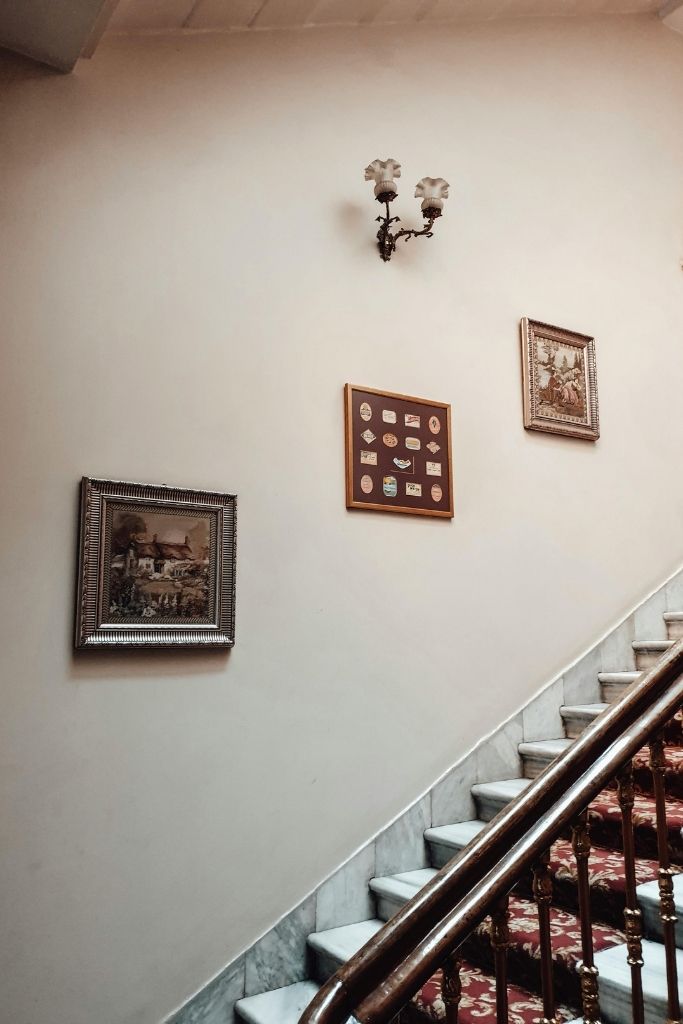 Staircase Wall Decor Ideas