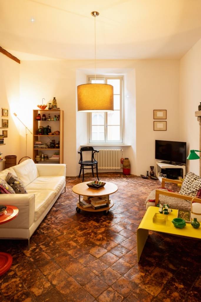 Vintage Living Room Decor