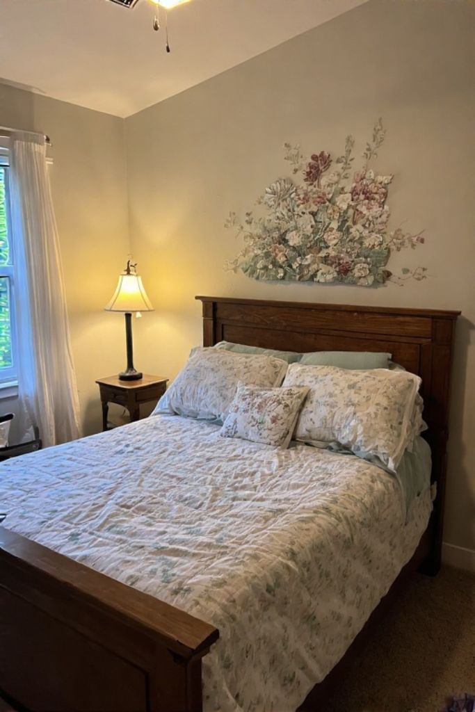 Cottage Bedroom Decor
